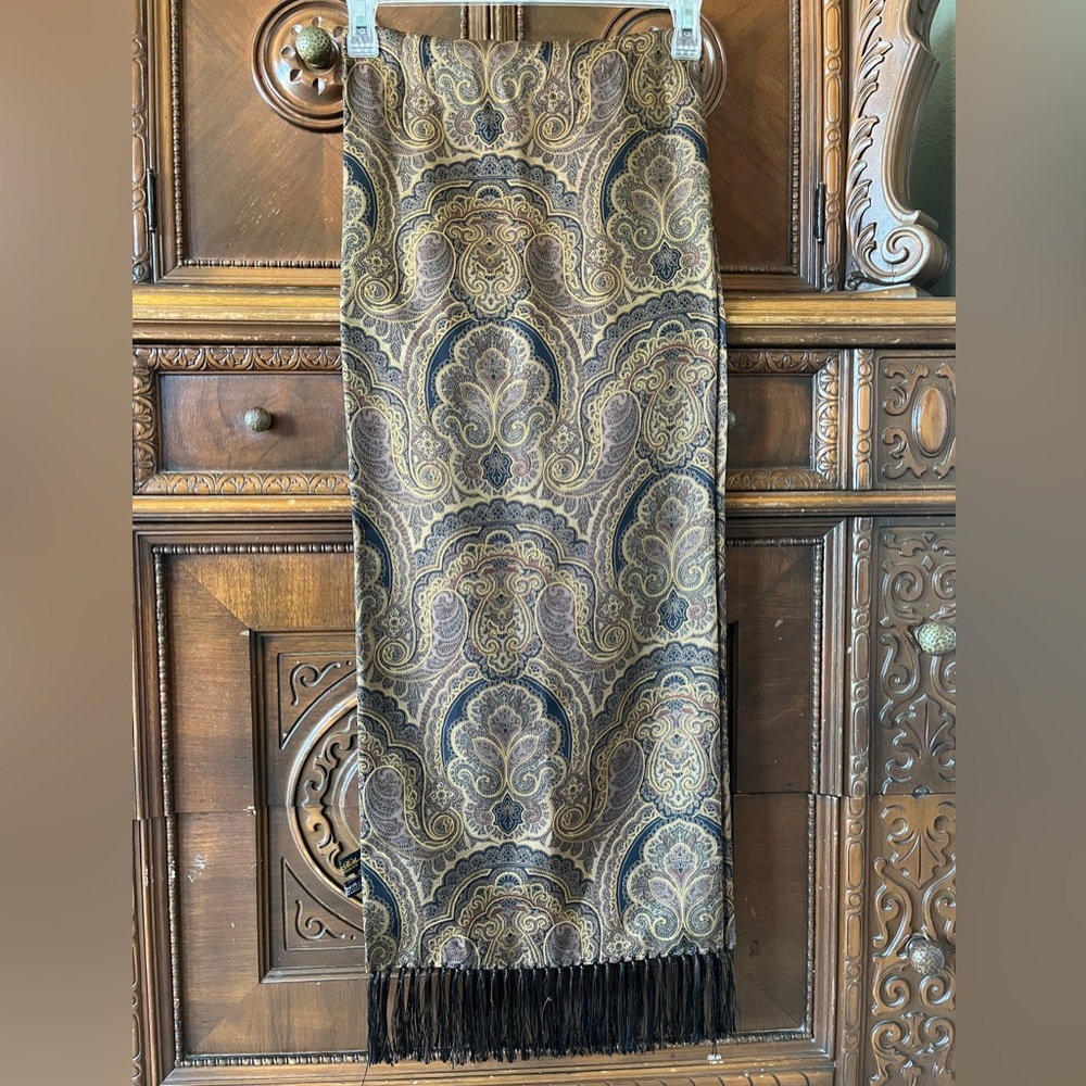Brooks Brothers silk pasiley print fringe scarf made in Italy